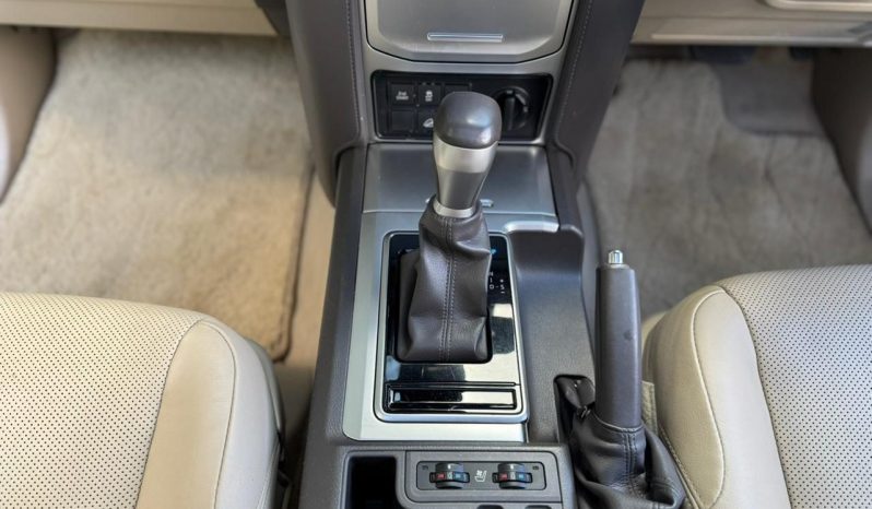 
								Toyota LandCruiser Prado TX-L full									