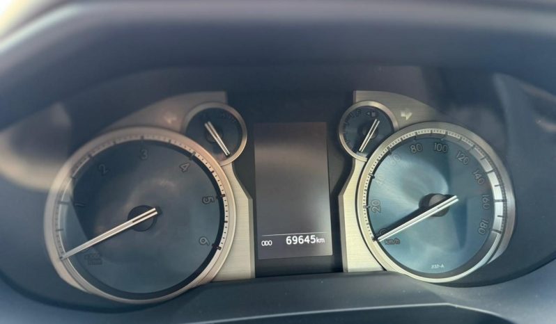 
								Toyota LandCruiser Prado TX-L full									