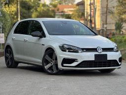 Volkswagen Golf R
