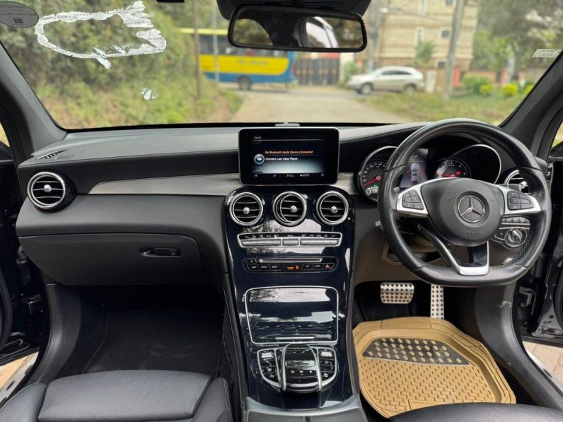 
								Mercedes Benz GLC 220d full									