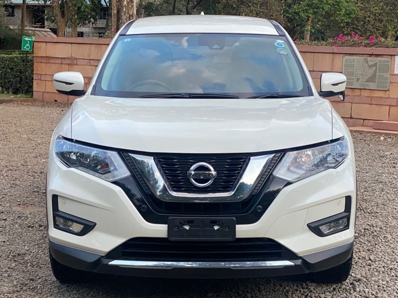 
								Nissan Xtrail full									