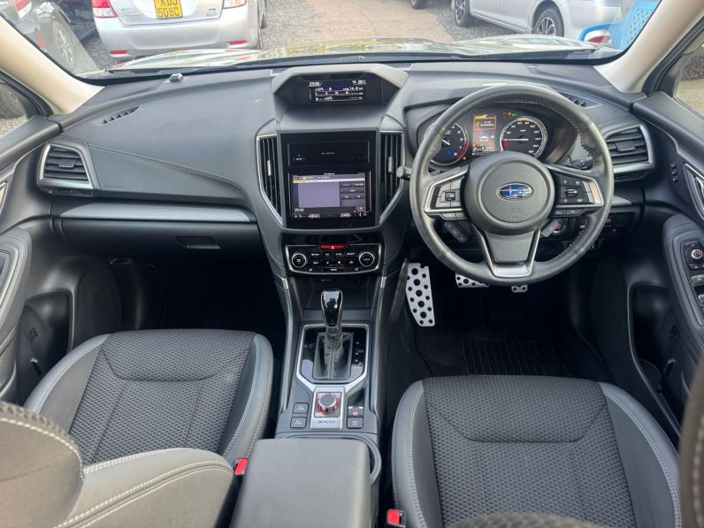 
								Subaru Forester full									