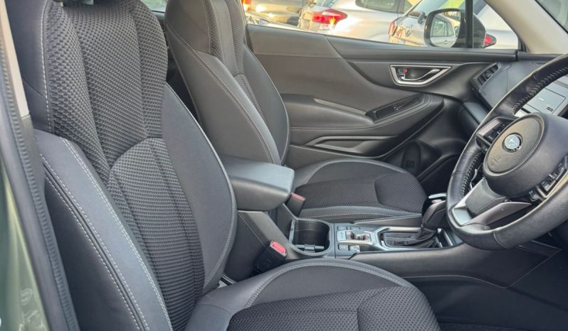 
								Subaru Forester full									