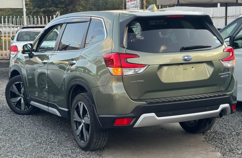 
								Subaru Forester full									