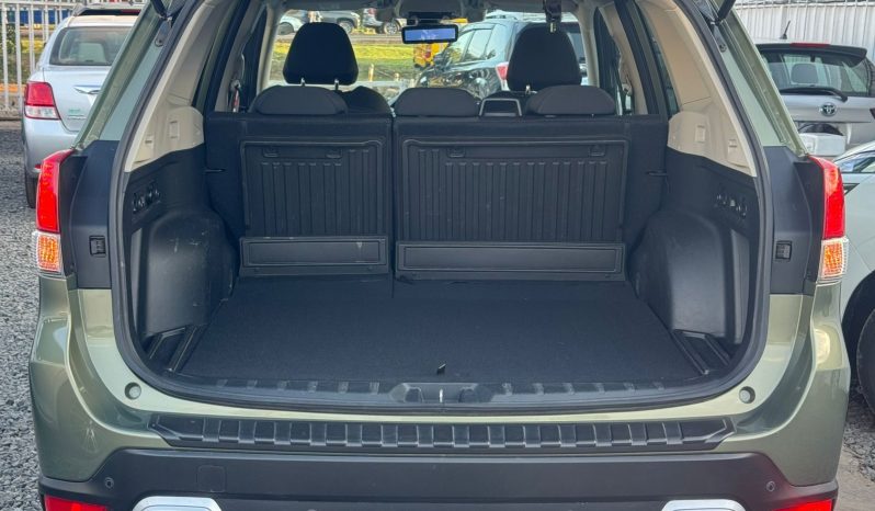 
								Subaru Forester full									