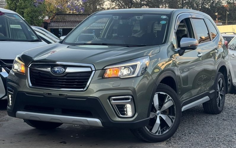 
								Subaru Forester full									