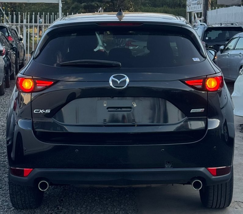 
								Mazda CX-5 full									