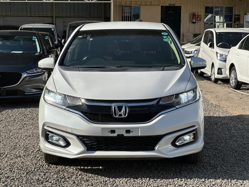 
								Honda Fit full									