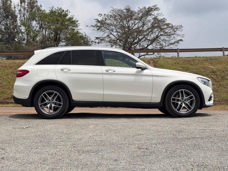 
								Mercedez Benz GLC 220D full									