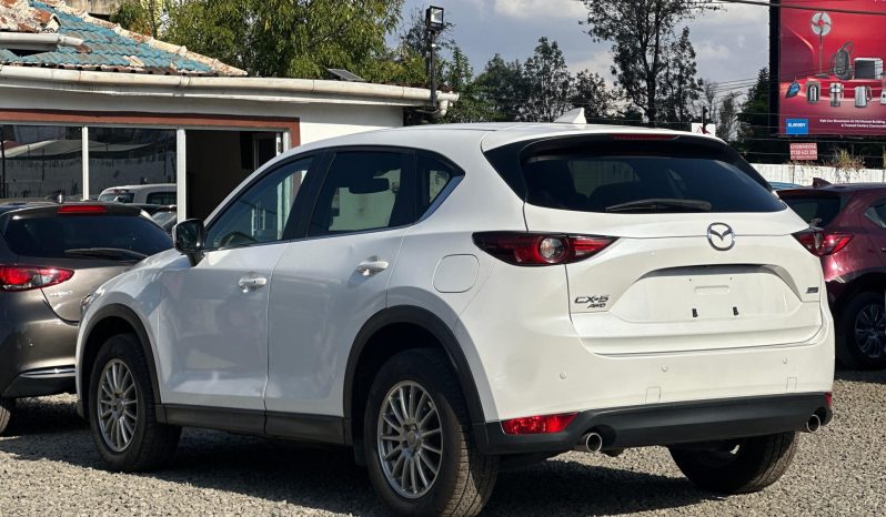 
								Mazda CX-5 full									