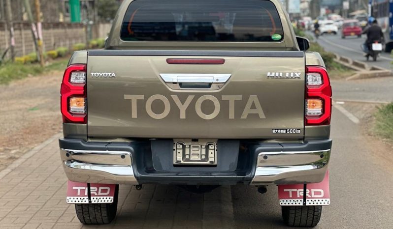 
								Toyota Hilux full									