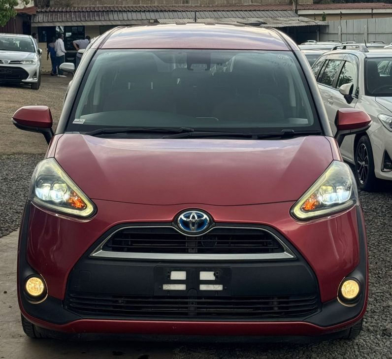 
								Toyota Sienta full									