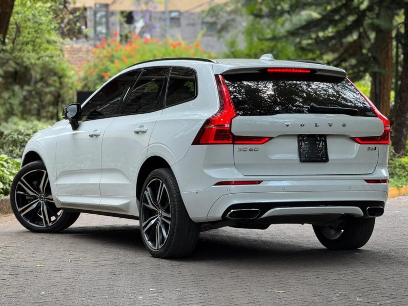 
								Volvo XC60 full									