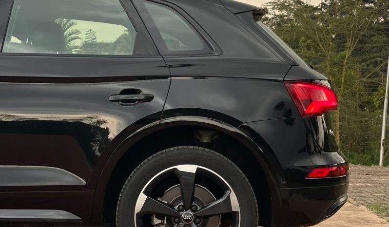 
								Audi Q5 full									
