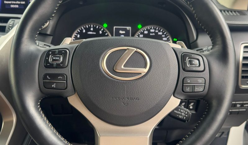
								Lexus NX300 full									