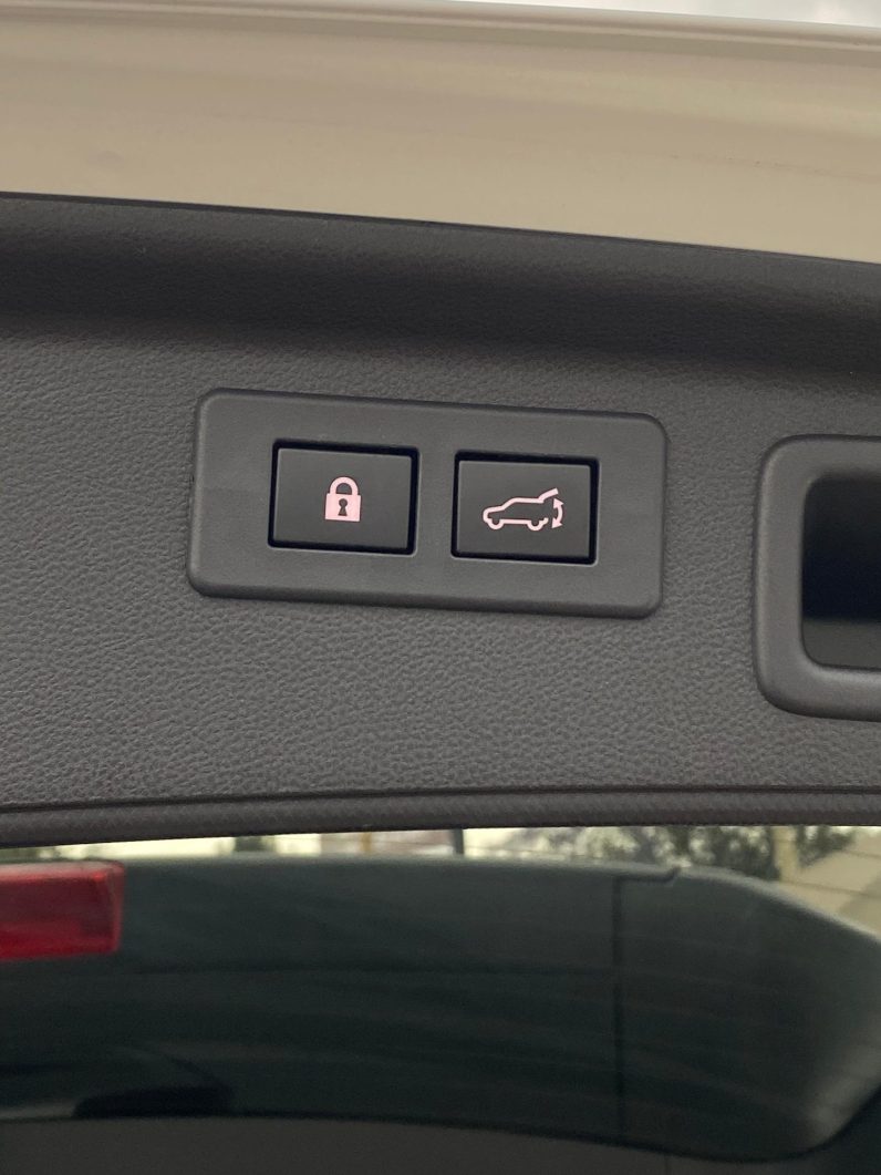 
								Subaru Forester SK-9 full									