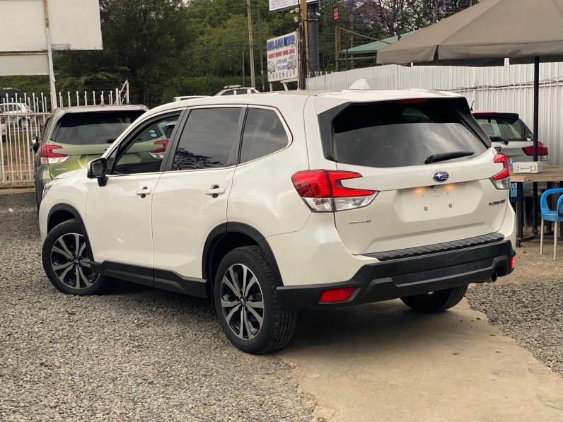 
								Subaru Forester SK-9 full									