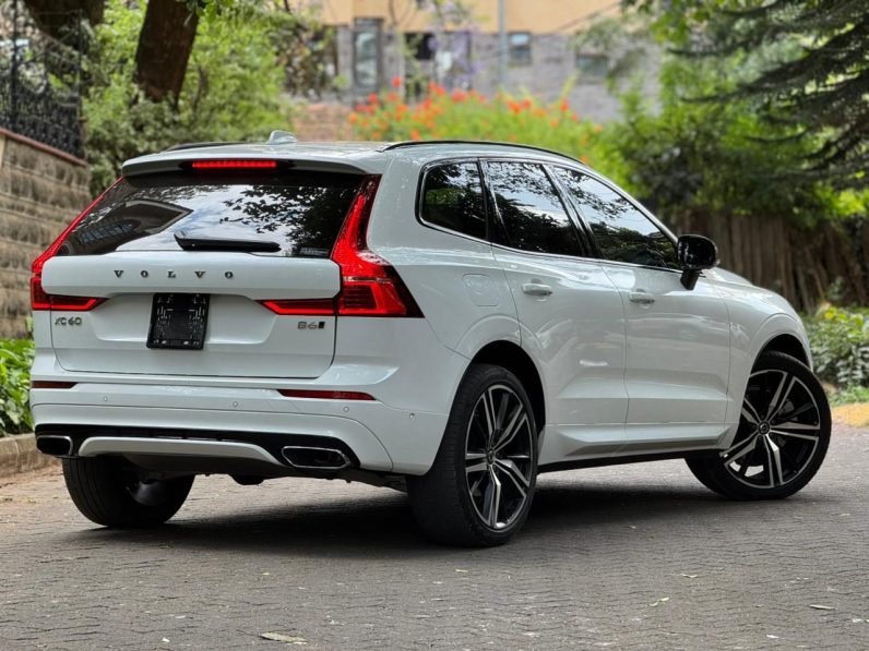 
								Volvo XC60 full									