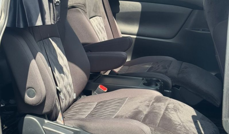 
								Toyota Vellfire full									