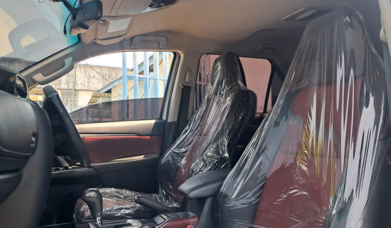 
								Toyota Fortuner full									