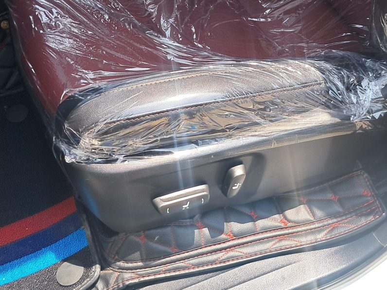 
								Toyota Fortuner full									