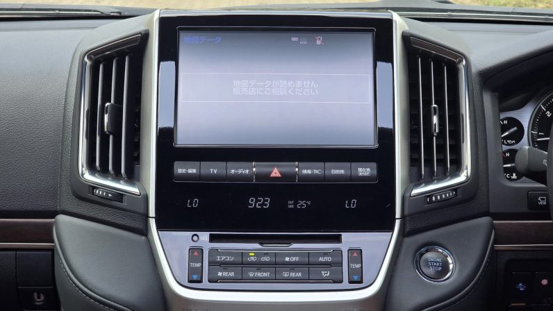 
								Toyota LandCruiser 200 Series (LC200) full									