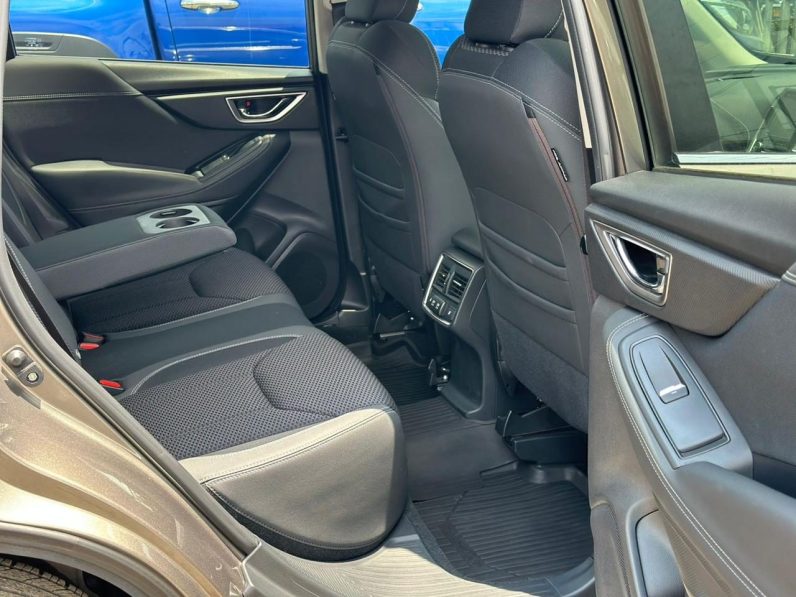 
								Subaru Forester E-Boxer full									