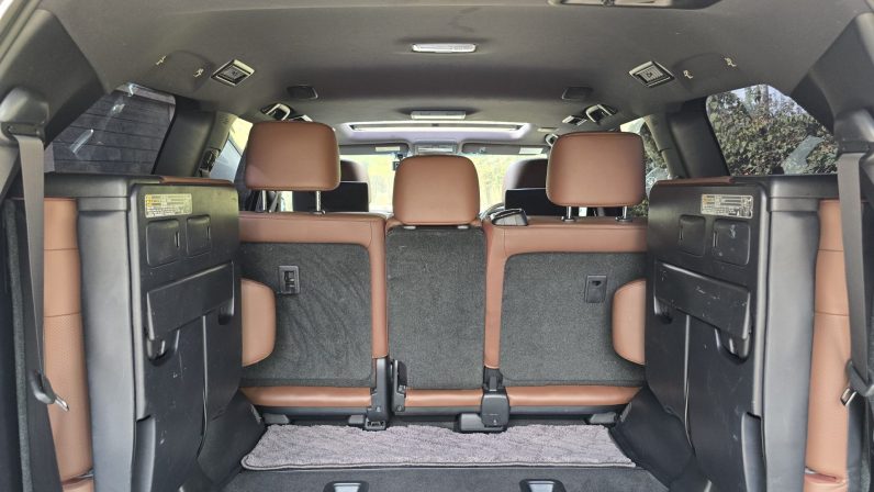 
								Toyota LandCruiser 200 Series (LC200) full									