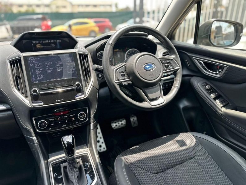 
								Subaru Forester E-Boxer full									