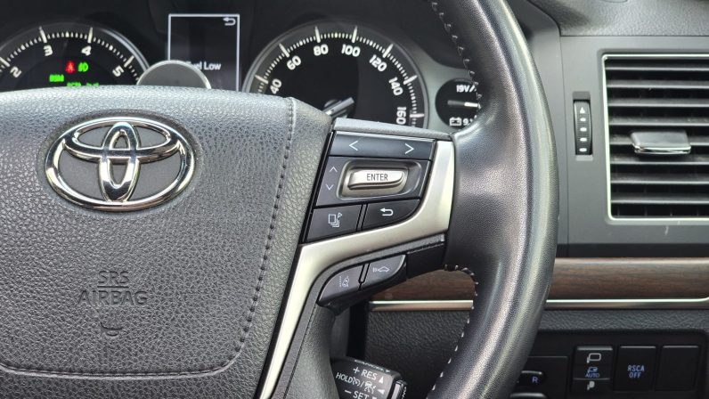 
								Toyota LandCruiser 200 Series (LC200) full									