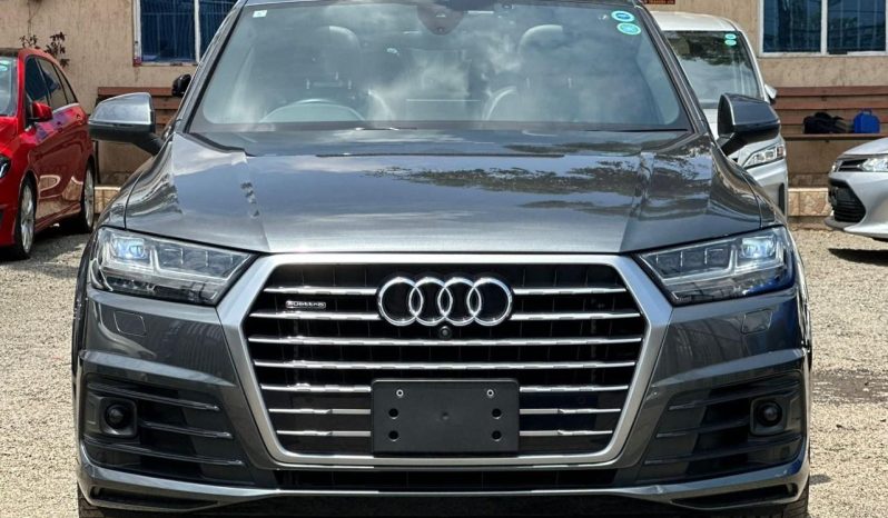 
								Audi Q7 S-Line Quattro full									