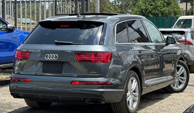 
								Audi Q7 S-Line Quattro full									