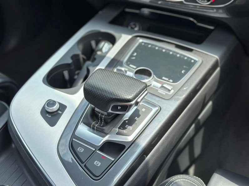 
								Audi Q7 S-Line Quattro full									