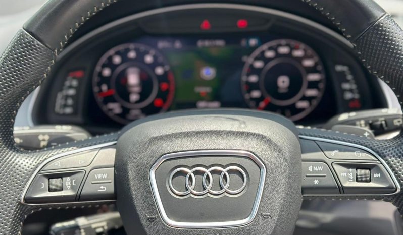 
								Audi Q7 S-Line Quattro full									