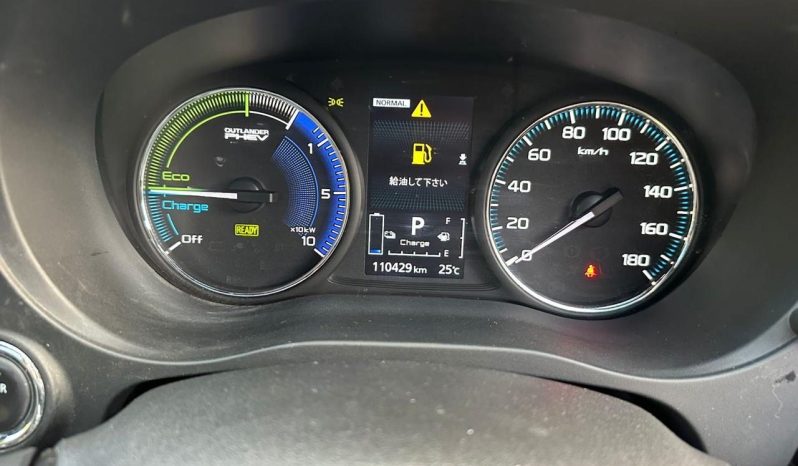 
								Mitsubishi Outlander PHEV full									