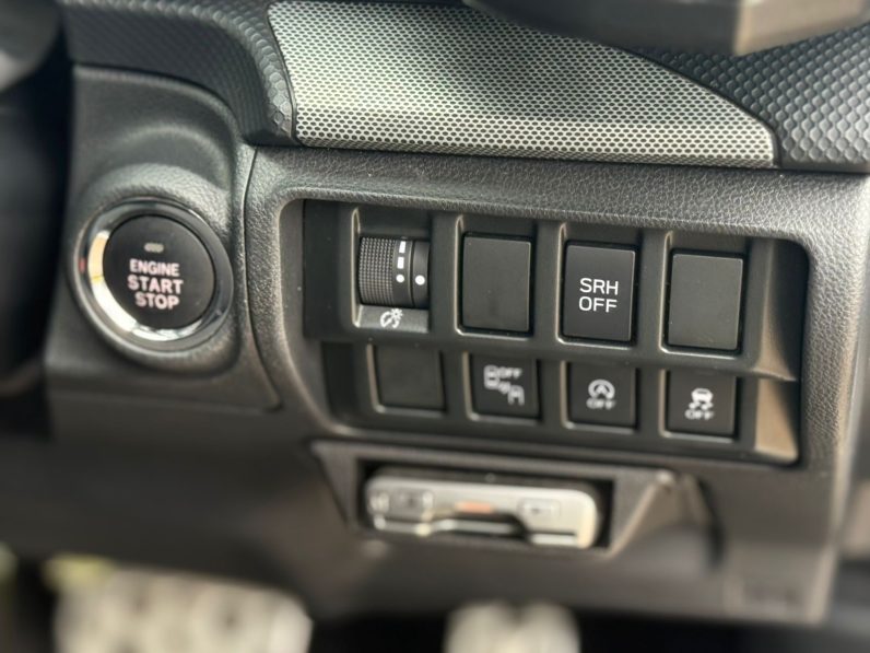 
								Subaru Forester SK9 full									