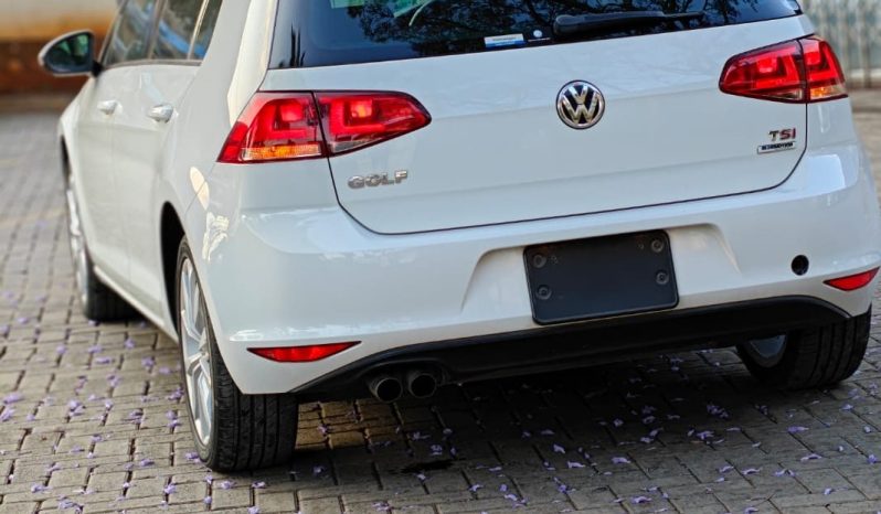 
								Volkswagen Golf full									