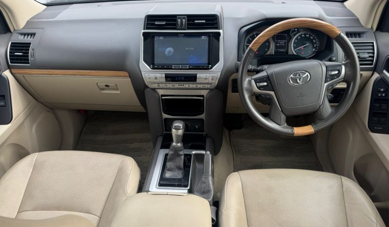 
								Toyota Land Cruiser Prado TX full									