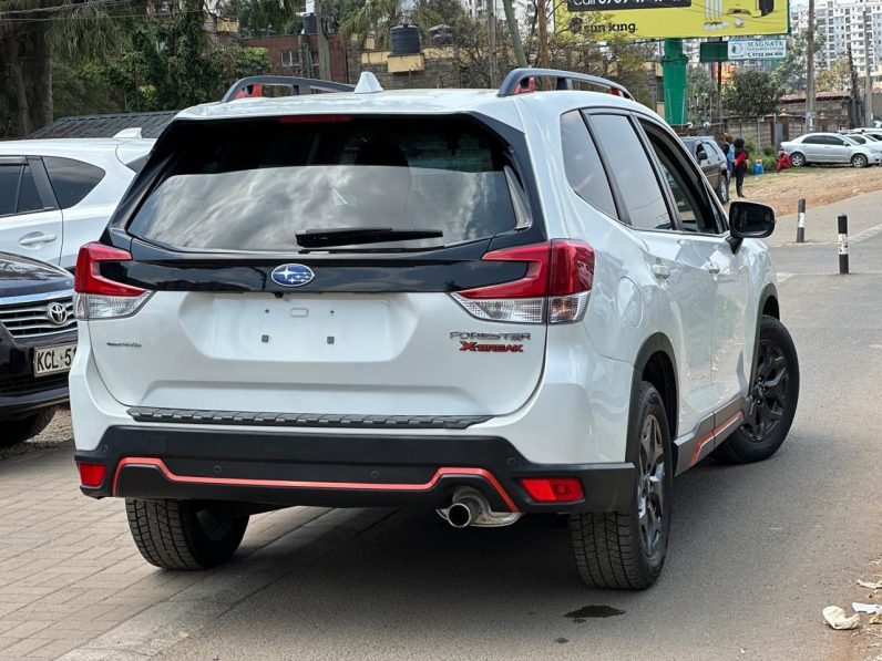 
								Subaru Forester X-brake full									