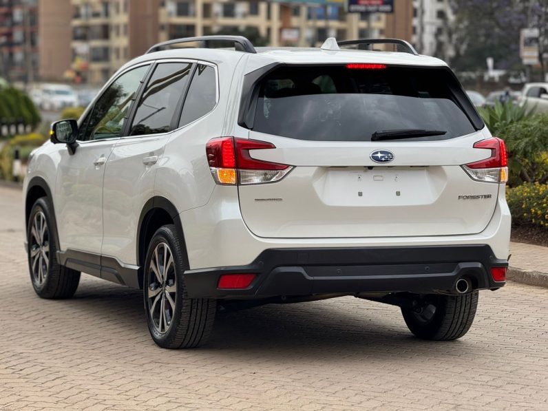 
								Subaru Forester SK9 full									