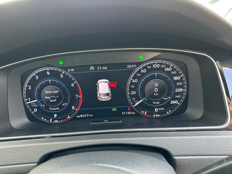 
								Volkswagen Golf Tsi full									