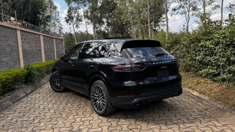 
								Porsche Cayenne full									