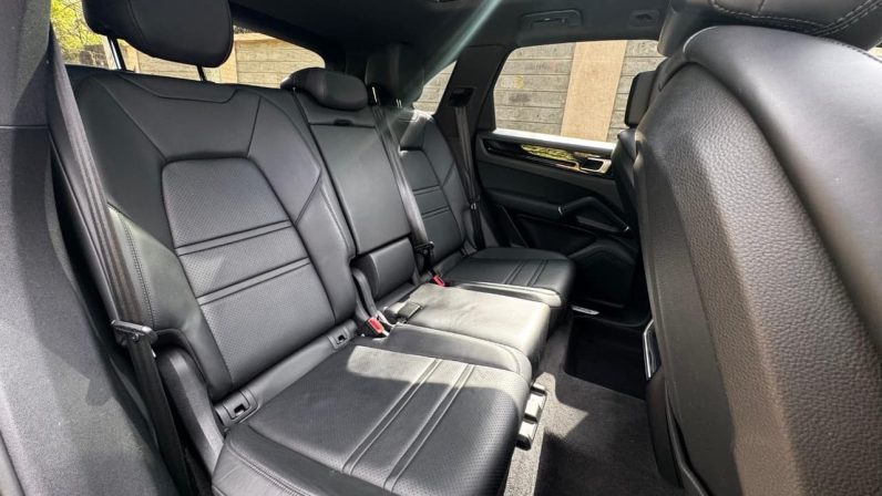 
								Porsche Cayenne full									