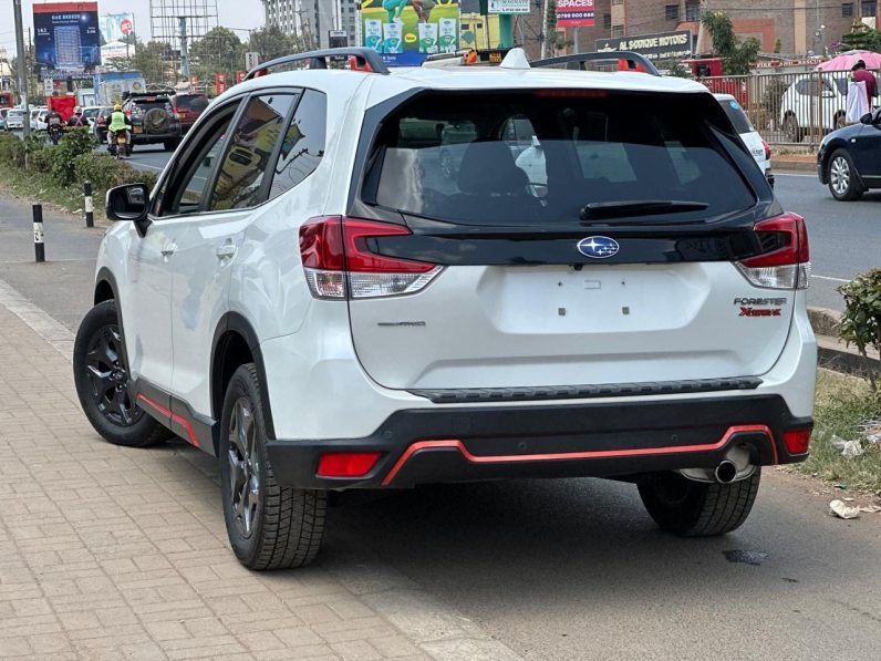 
								Subaru Forester X-brake full									