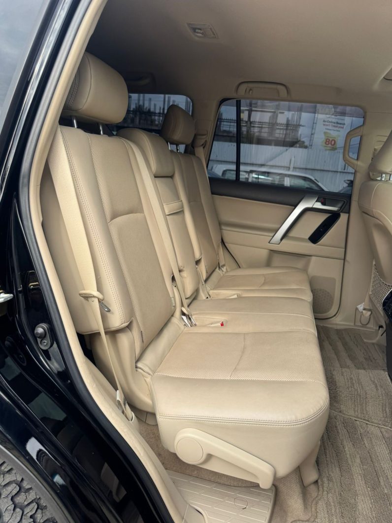 
								Toyota Land Cruiser Prado TX full									