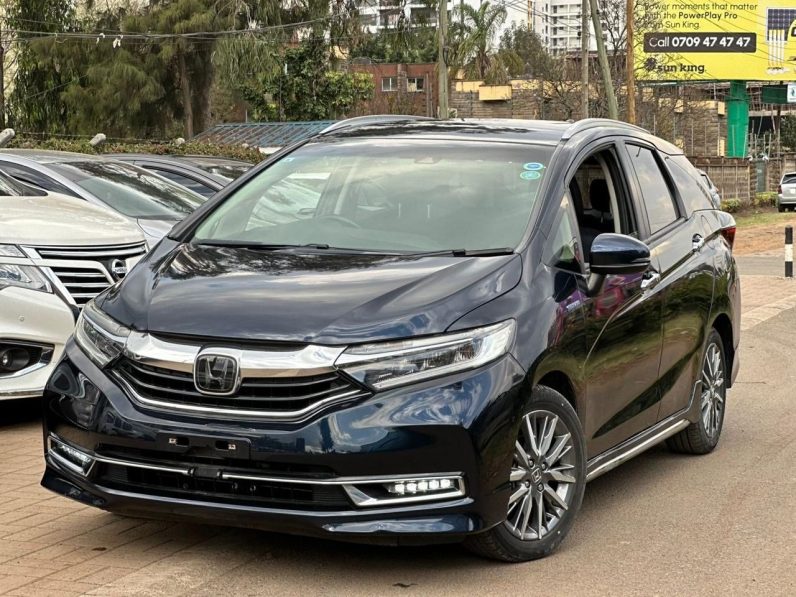 
								Honda Fit Shuttle full									