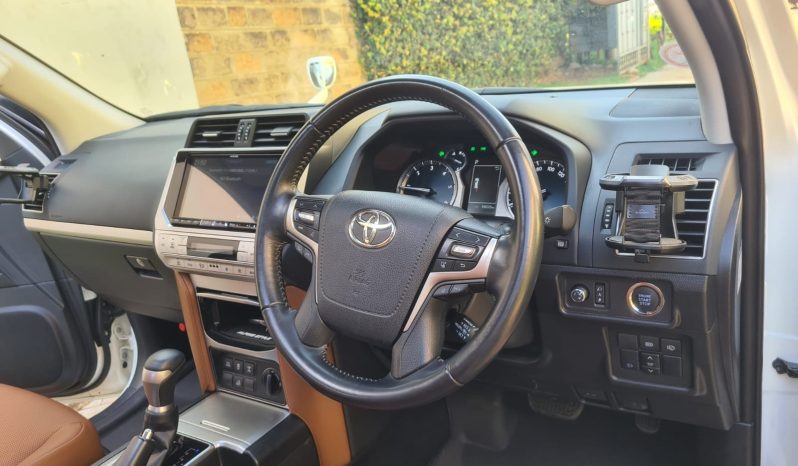 
								Toyota Land Cruiser Prado TX full									