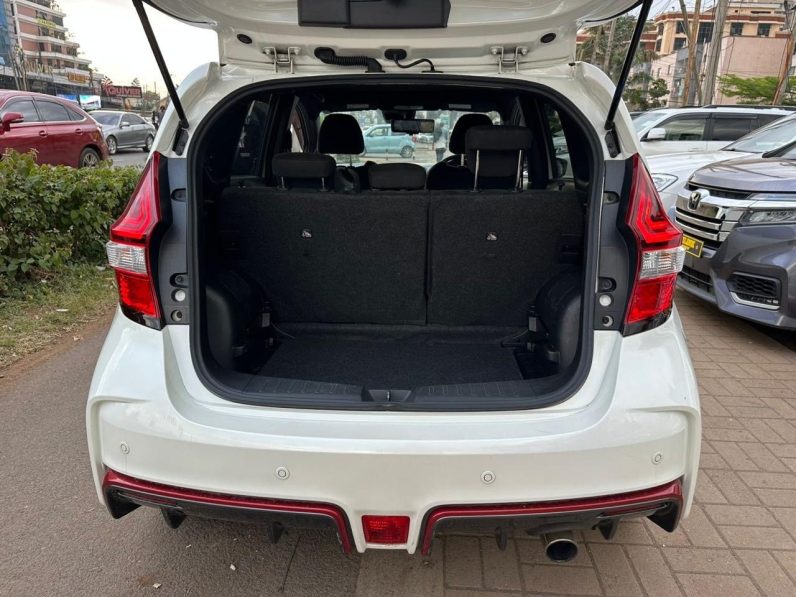 
								Nissan Note Nismo full									