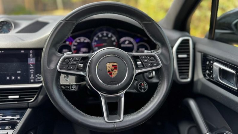 
								Porsche Cayenne full									