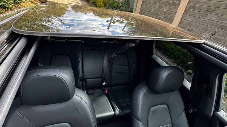 
								Porsche Cayenne full									